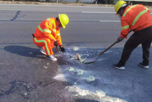 崇阳公路下沉注浆加固